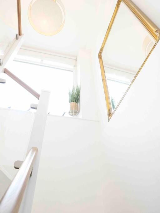 Immaculate Covent Garden Apartment London Exterior foto